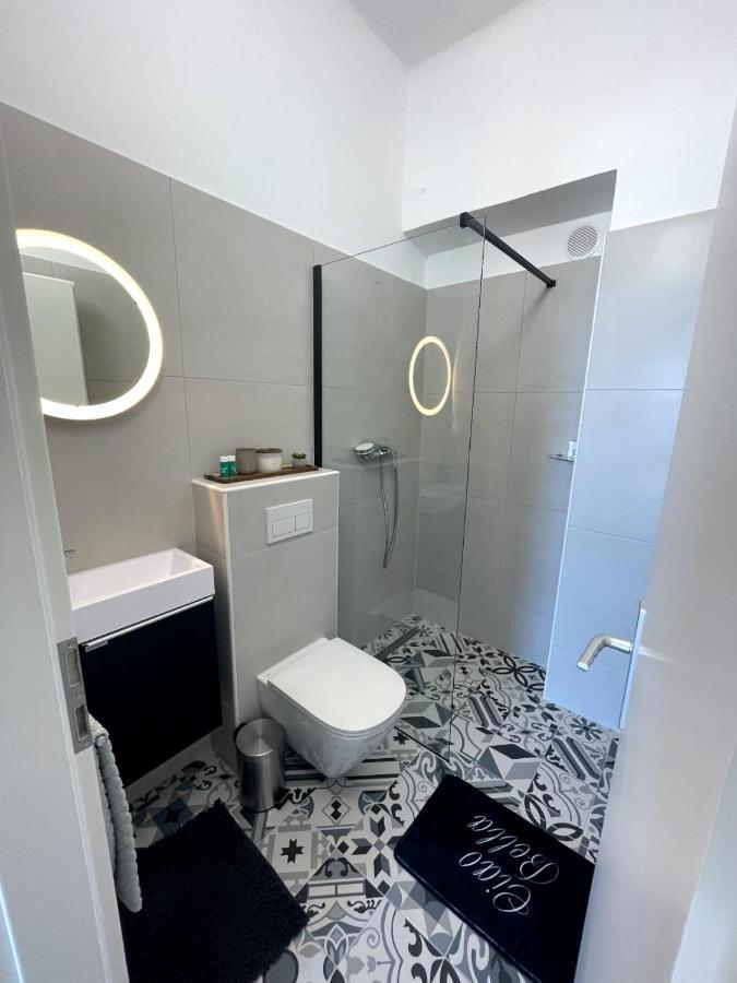 Luxury Apartment Lukas Orebic Bagian luar foto