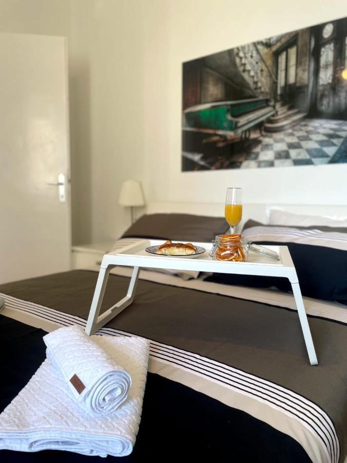 Luxury Apartment Lukas Orebic Bagian luar foto