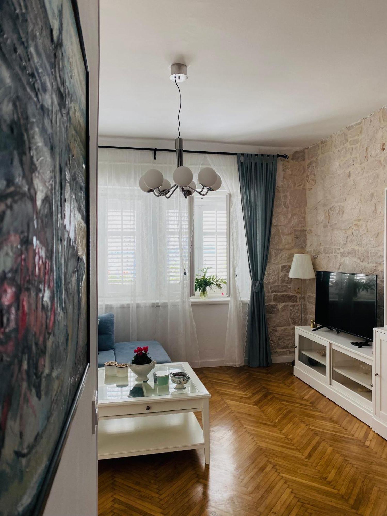 Luxury Apartment Lukas Orebic Bagian luar foto