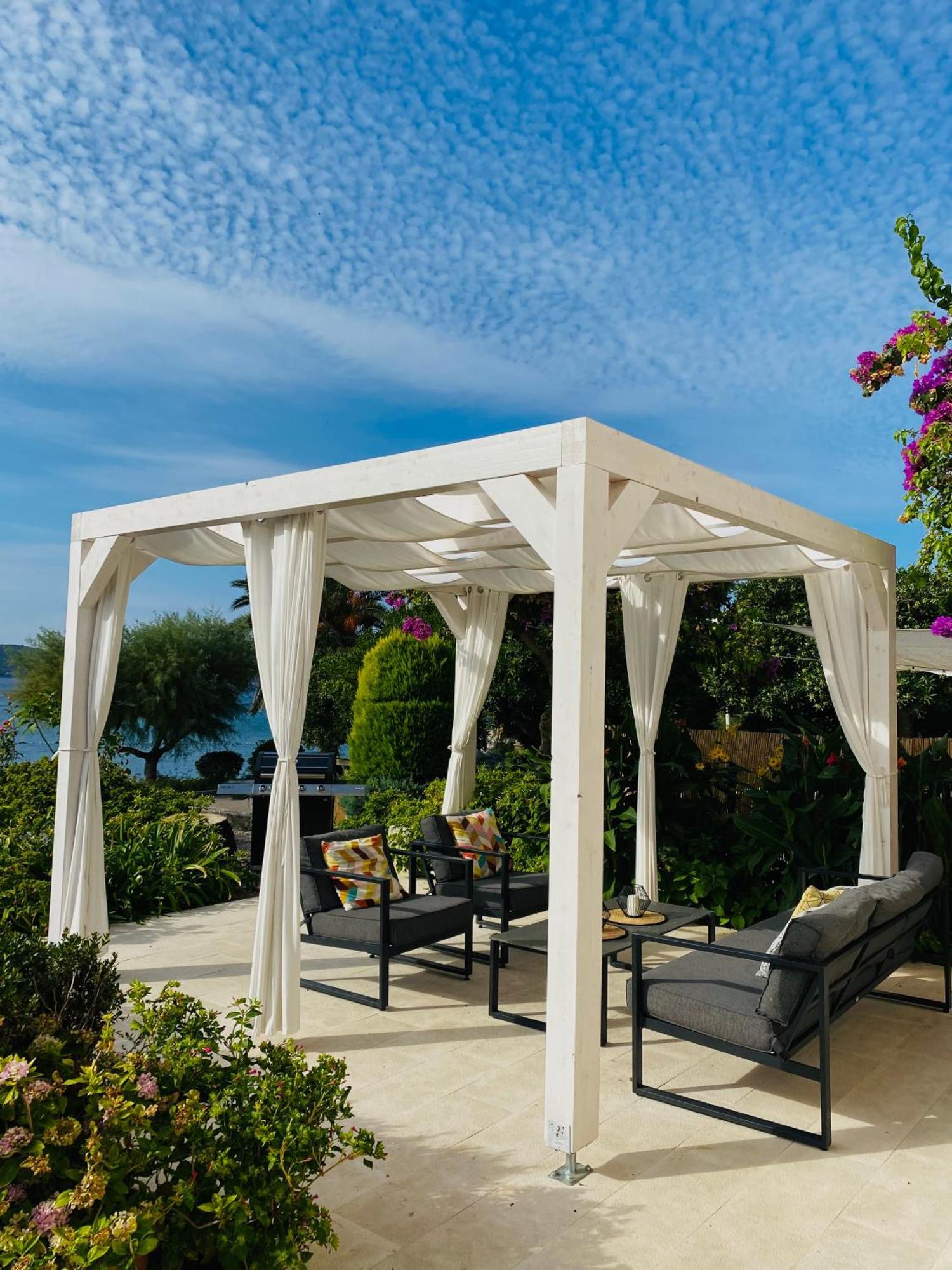 Luxury Apartment Lukas Orebic Bagian luar foto